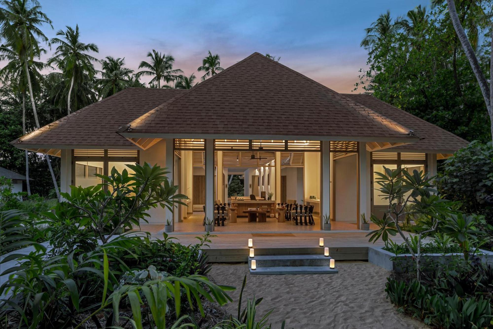 Avani Plus Fares Maldives Resort - 50 Percent Off On Seaplane Transfer For Minimum Stay Of 3 Nights And More For Stays Until 31 October 2025 Kendhoo Esterno foto